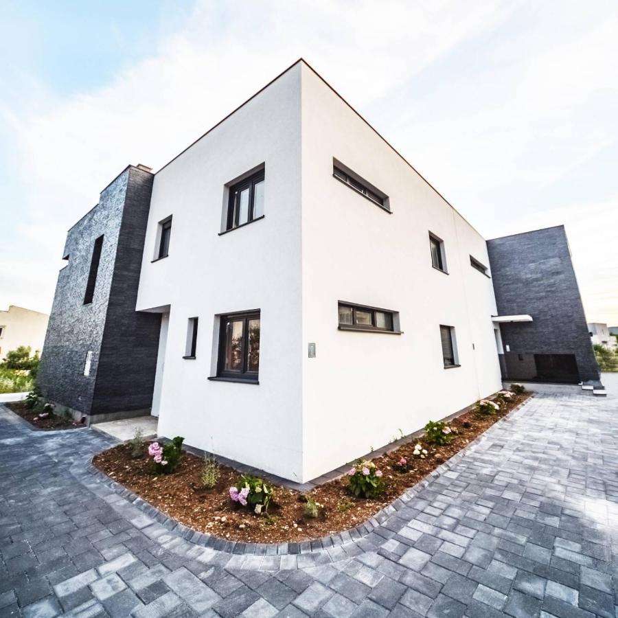 Cube Residence Kastela Luaran gambar