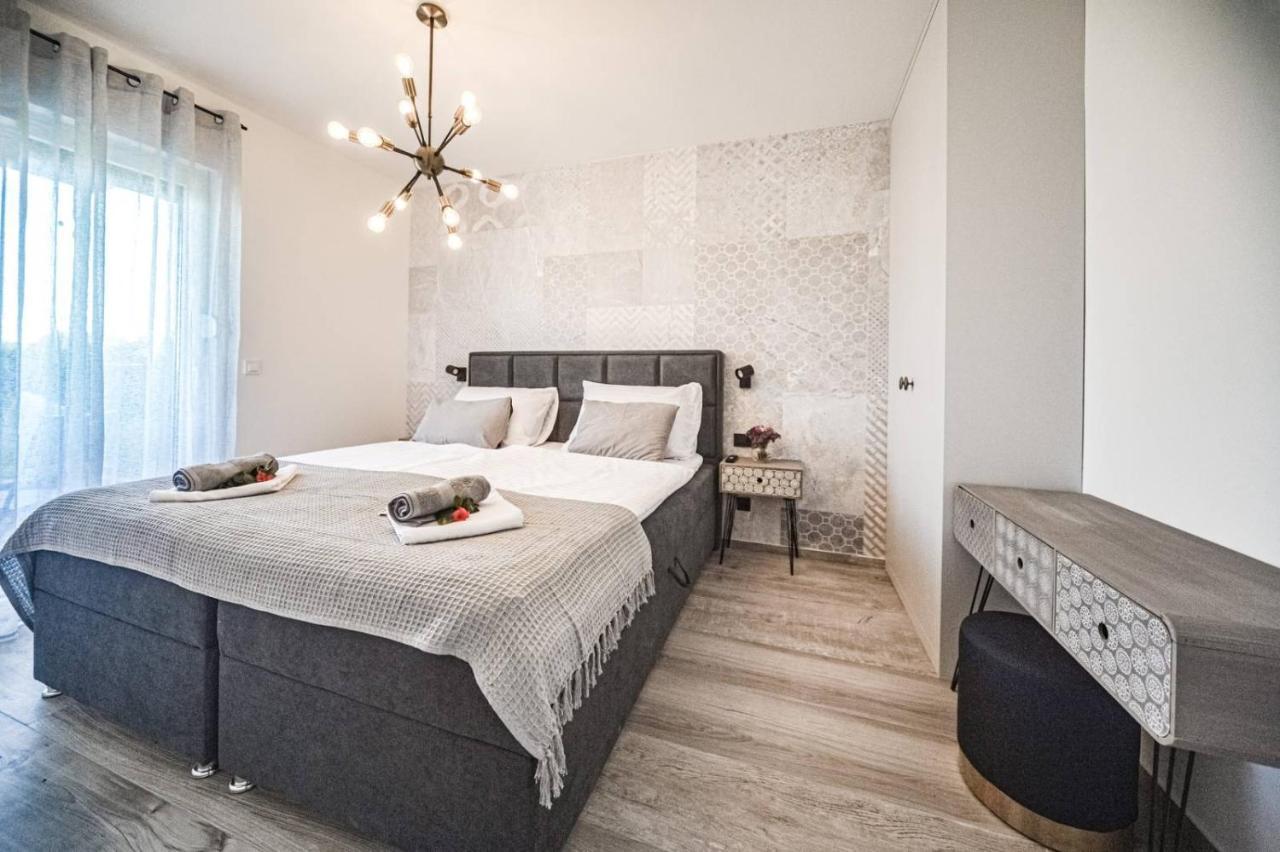Cube Residence Kastela Luaran gambar