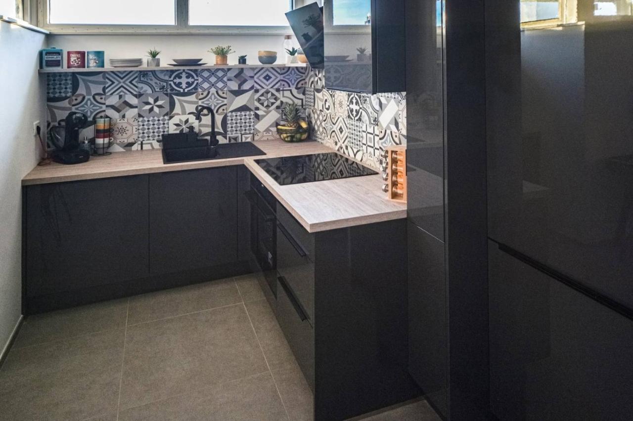 Cube Residence Kastela Luaran gambar