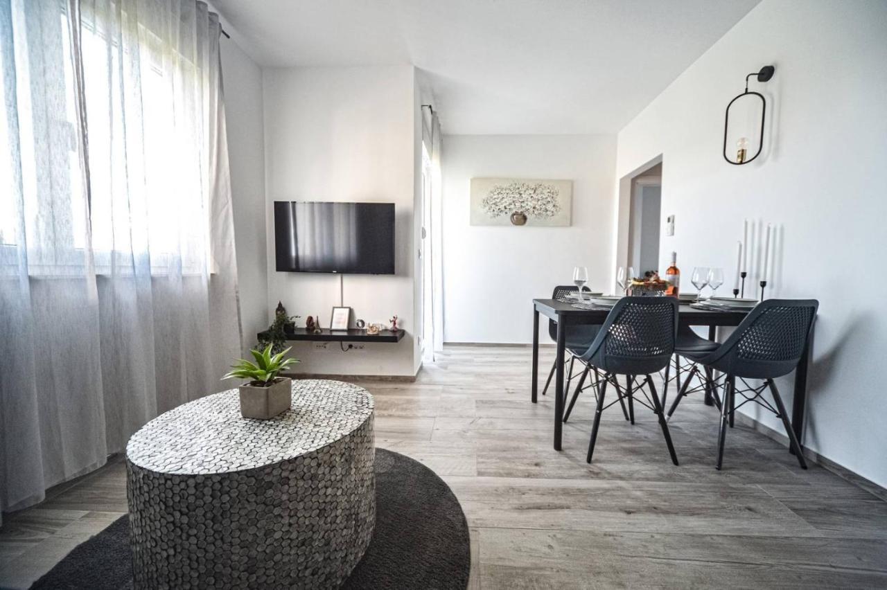 Cube Residence Kastela Luaran gambar