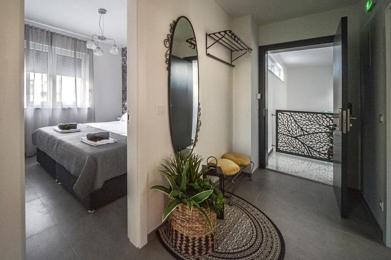 Cube Residence Kastela Luaran gambar