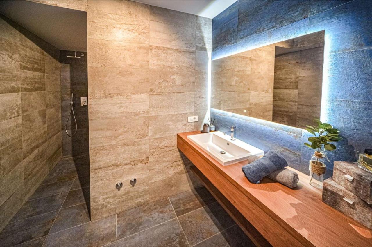 Cube Residence Kastela Luaran gambar