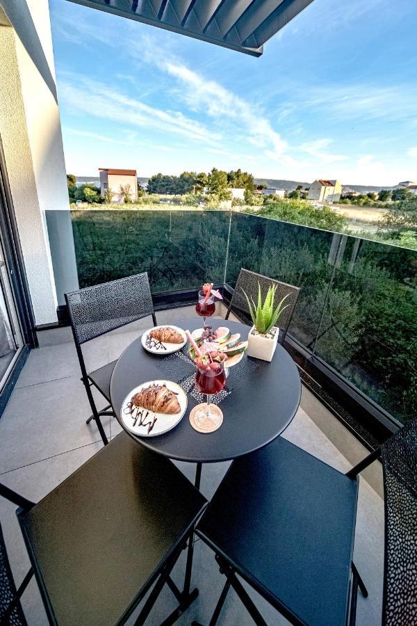 Cube Residence Kastela Luaran gambar