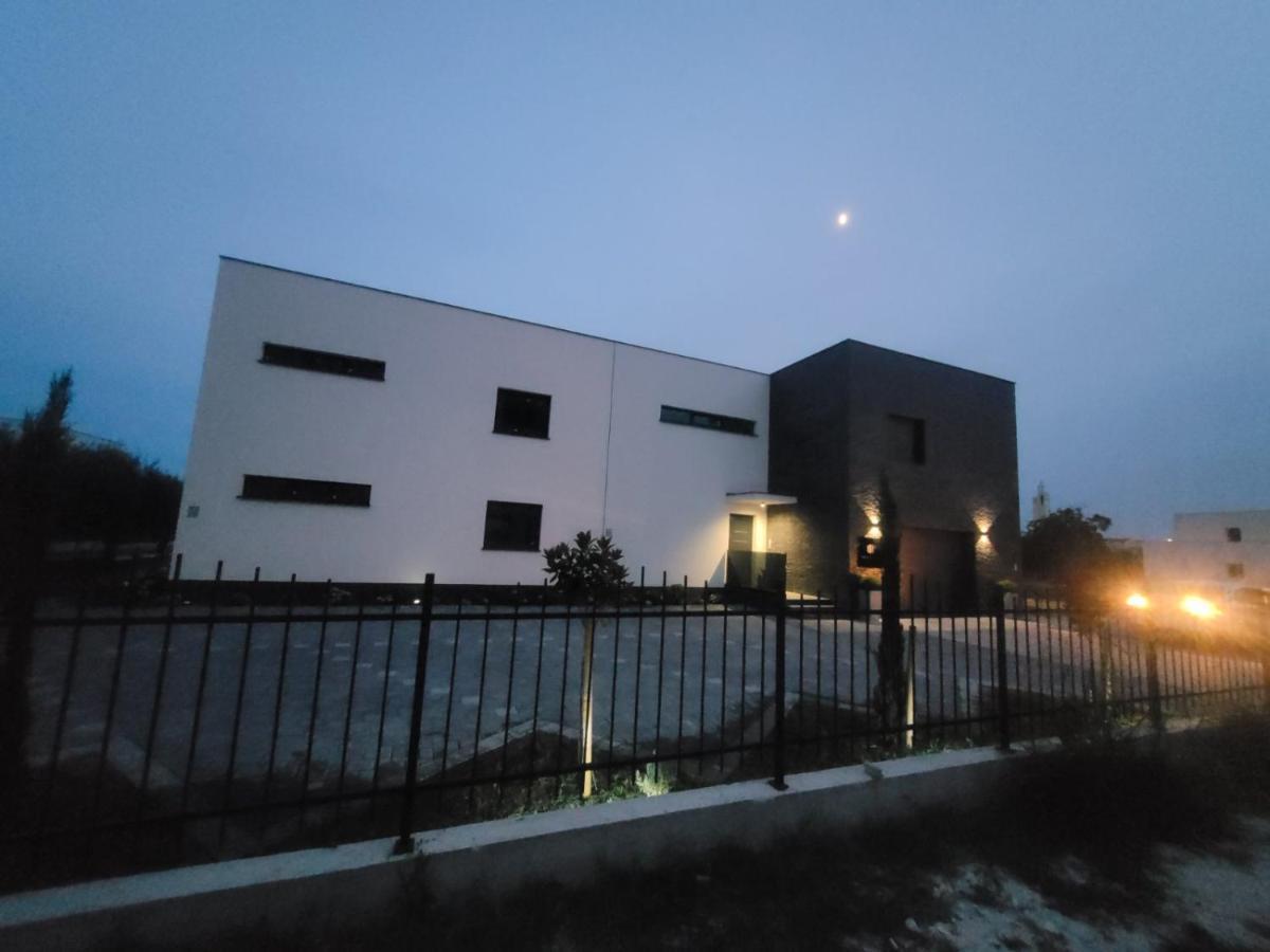 Cube Residence Kastela Luaran gambar