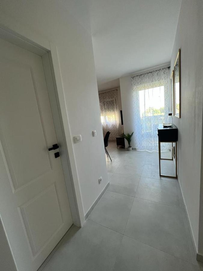 Cube Residence Kastela Luaran gambar