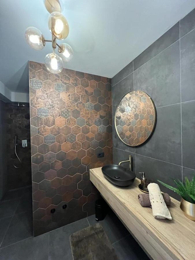 Cube Residence Kastela Luaran gambar