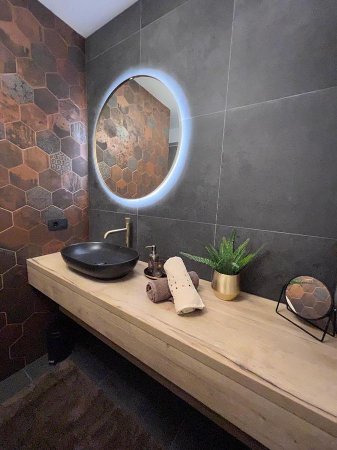 Cube Residence Kastela Luaran gambar